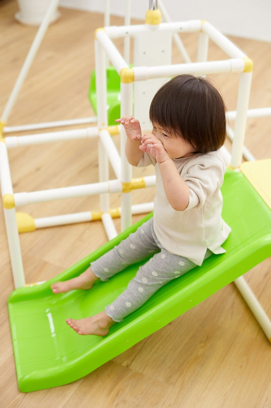 ノナカ おりたたみキッズパーク EXプラス 2~5才用, 日本ブランド, Nonaka Foldable 4 in 1 indoor Kids Park (Model: EX Plus) with Slide, Swing, Climbing Jungle gym, and Gymnastics horizontal bar for 2-5 year old, Japan Brand, Designed in Japan