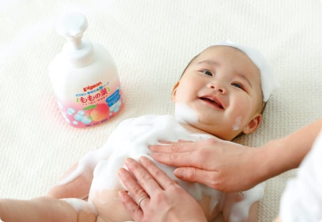 Pigeon Baby Peach Leaf Body Foam Soap 400ml Refill Additive-free